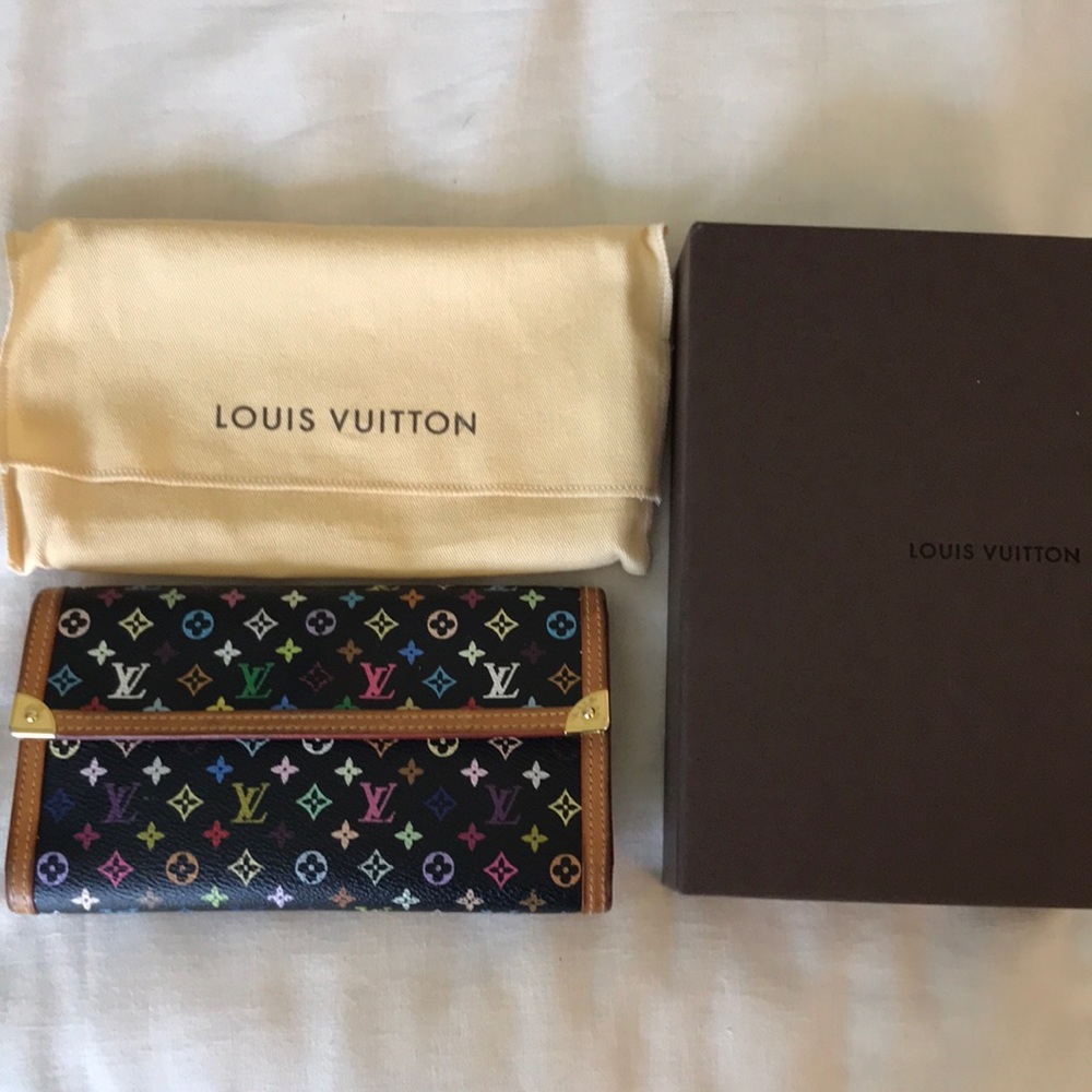 Louis Vuitton wallet EUC